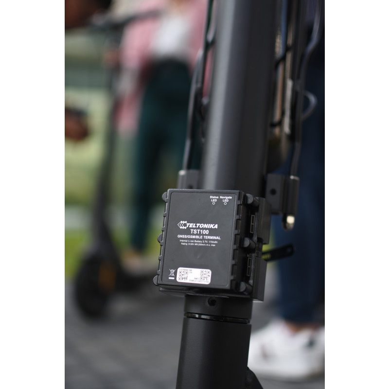Персональний GPS трекер Teltonika KICK E-SCOOTER TRACKER EASY TST100 (TST100TSTAA0)