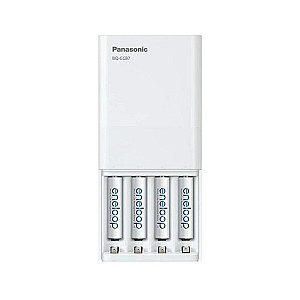 Зарядний пристрій Panasonic USB in/out з функцією Power Bank+4AA 2000 mAh