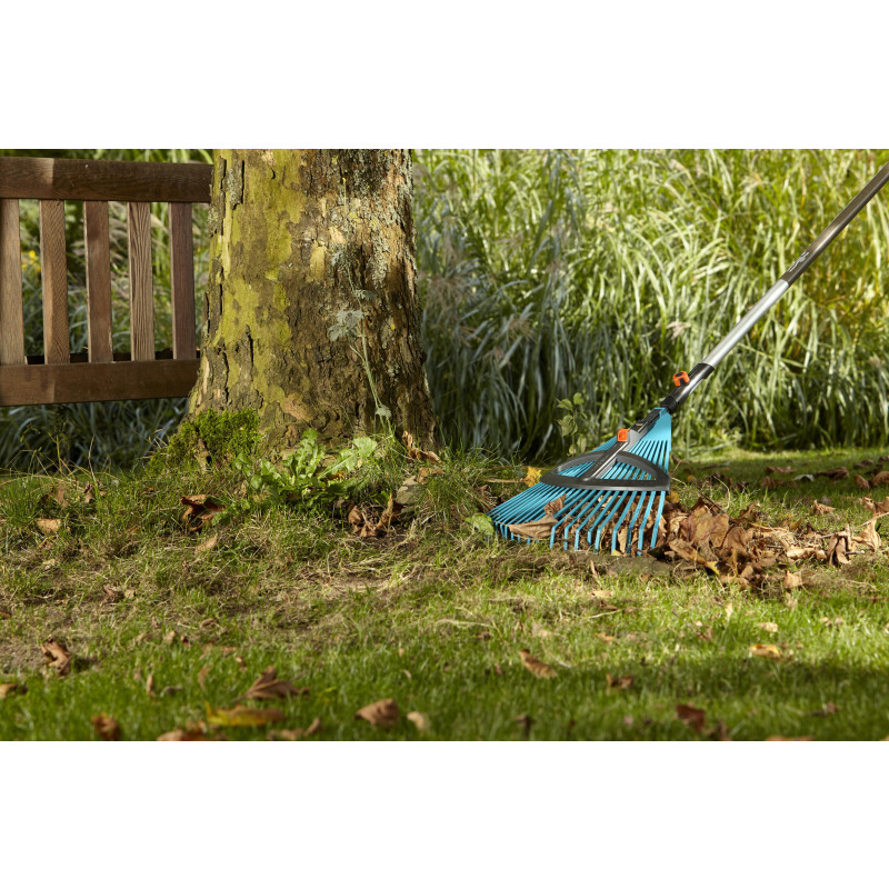 Граблі Gardena Combisystem пластикові віялові, 35-52 см (03099-20.000.00)